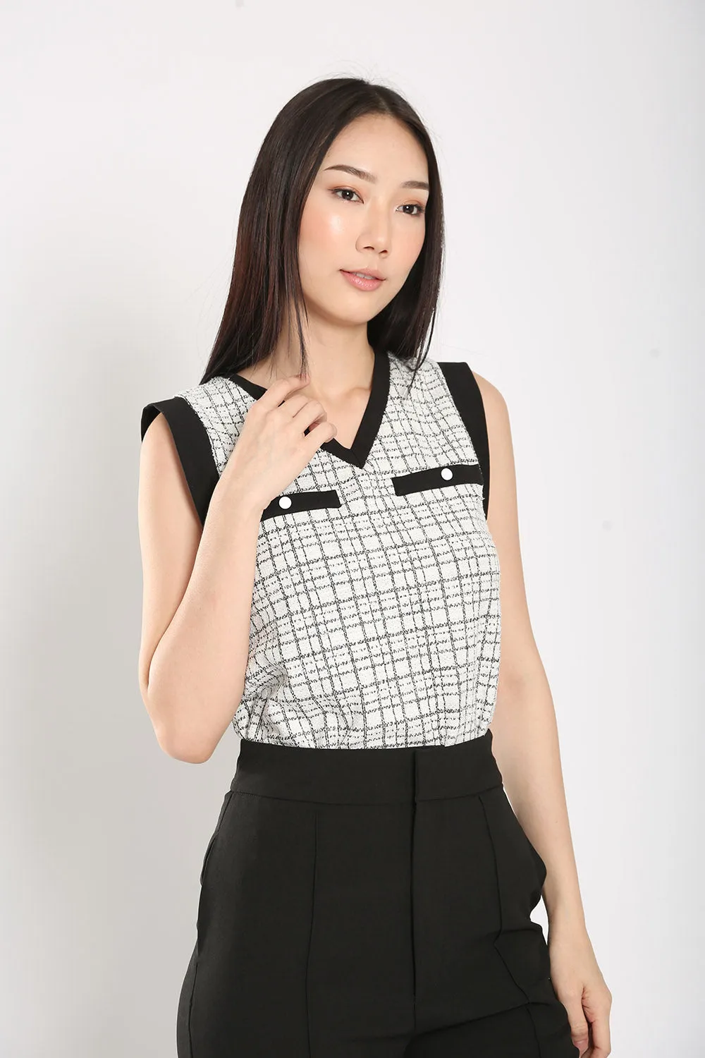 Alayna Top in White Tweet