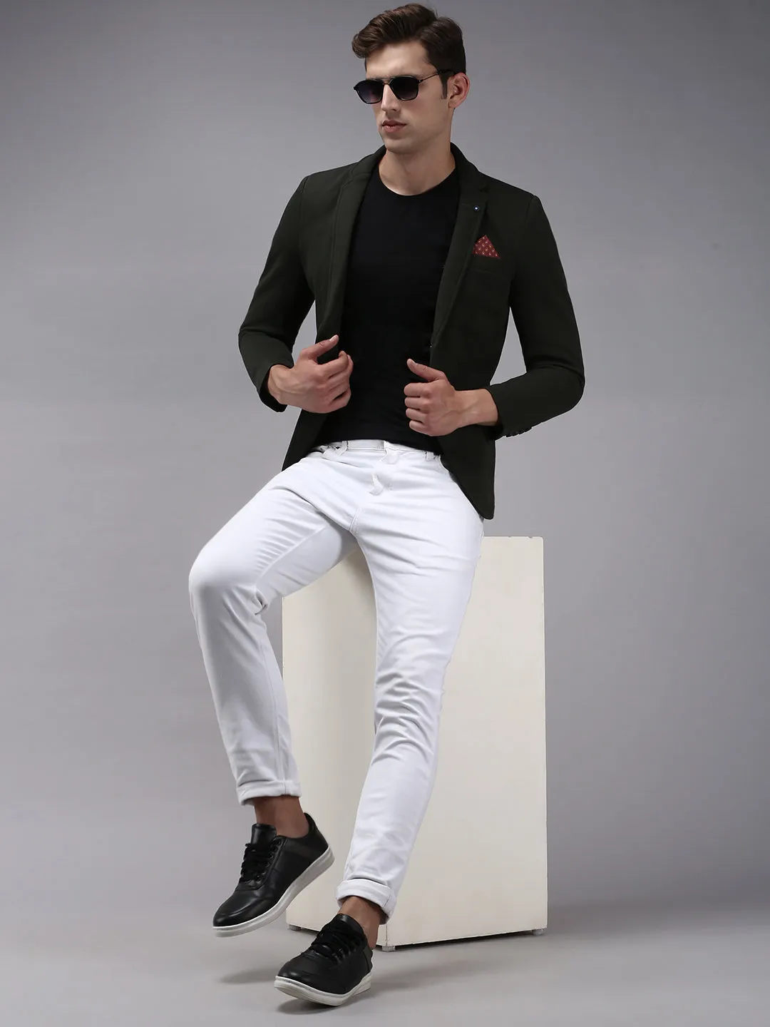 Men Olive Solid Single Breasted Blazers