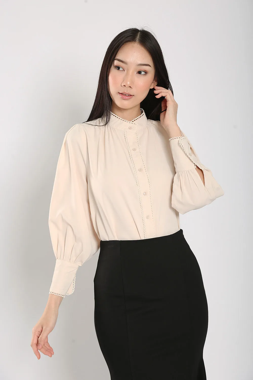 Rasha Blouse in Apricot