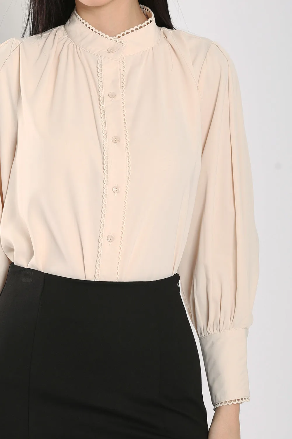Rasha Blouse in Apricot